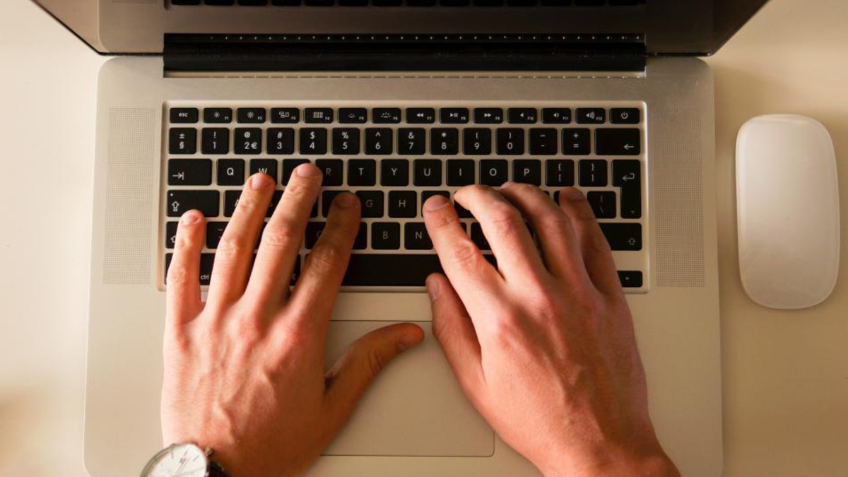 How Business Owners Can Survive the AI Internet